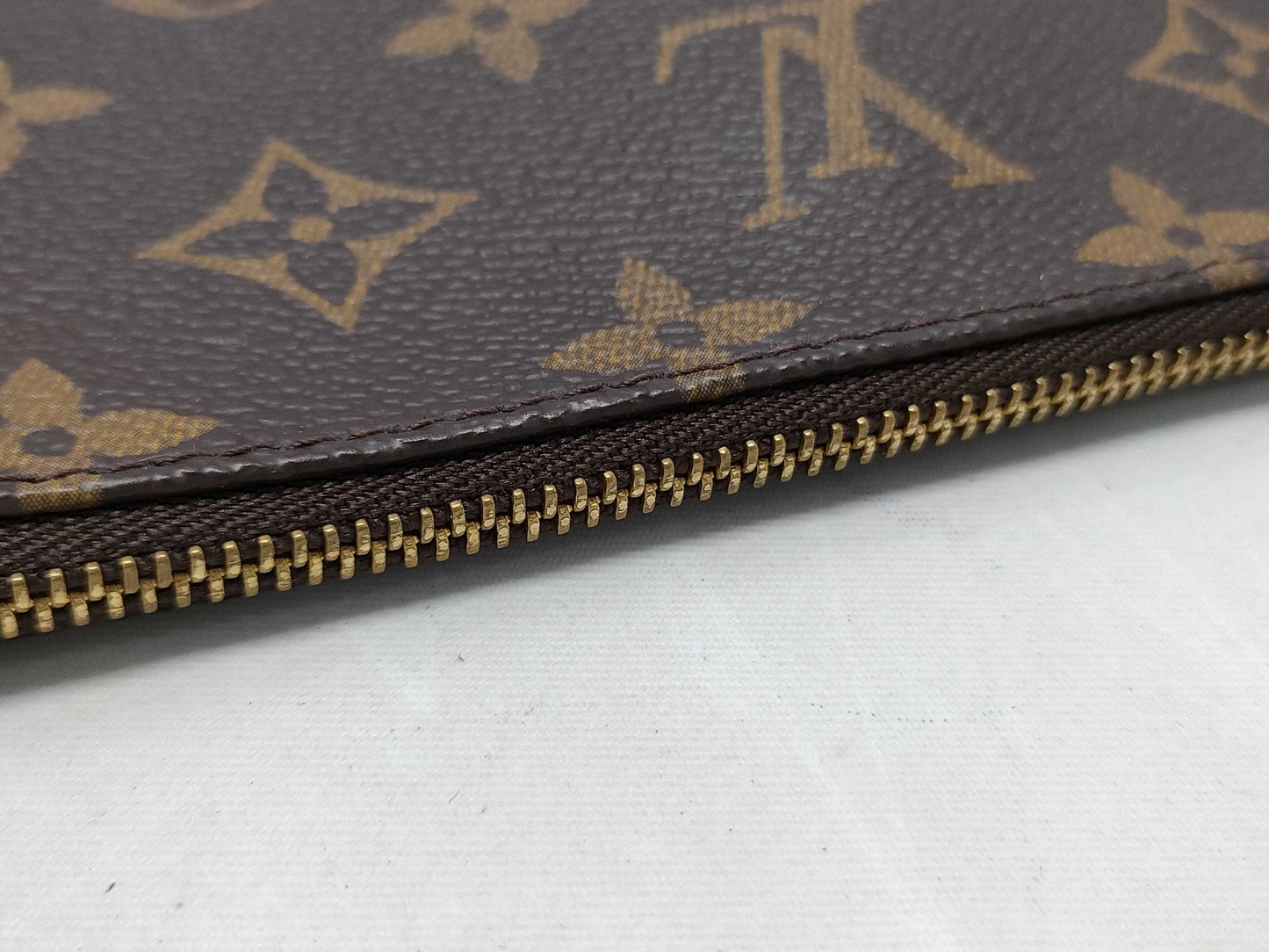 LOUIS VUITTON Monogram M40712 Pochette Accessoires Pouch