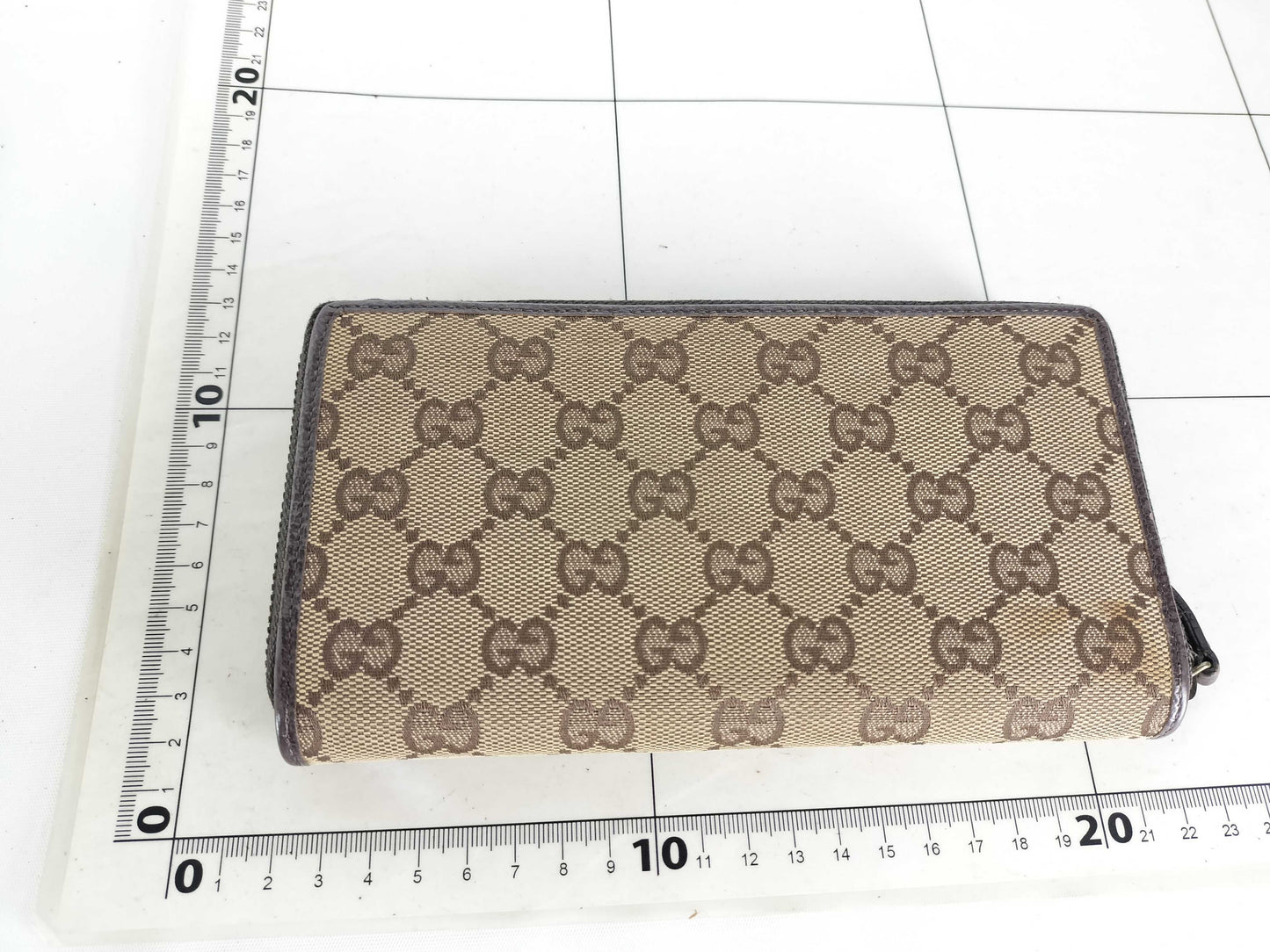 GUCCI GG Canvas Round Long Wallet