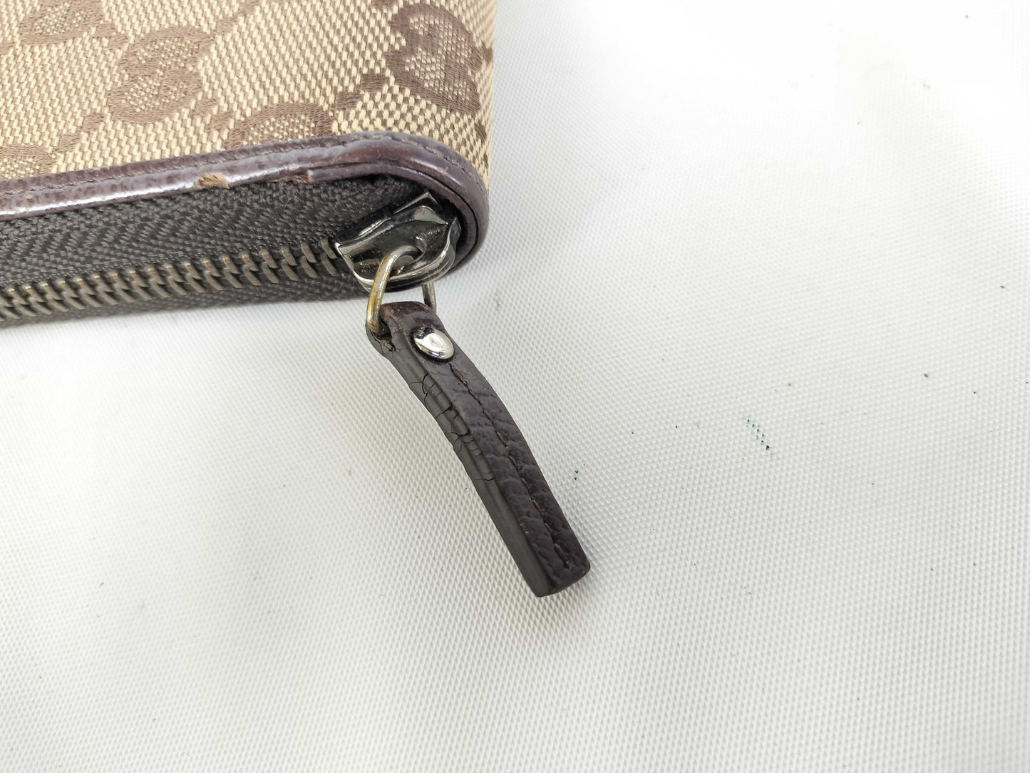 GUCCI GG Canvas Round Long Wallet