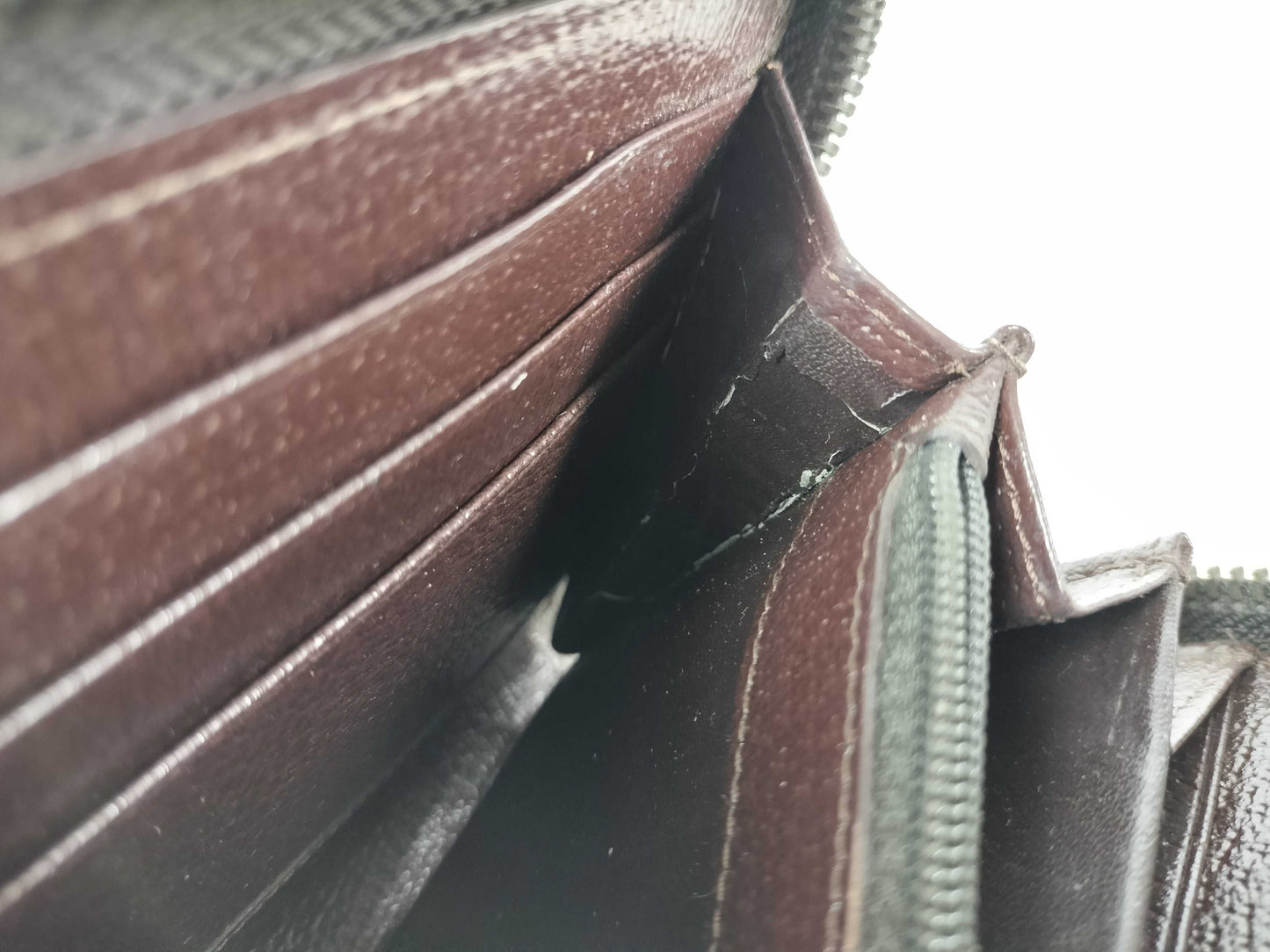 GUCCI GG Canvas Round Long Wallet