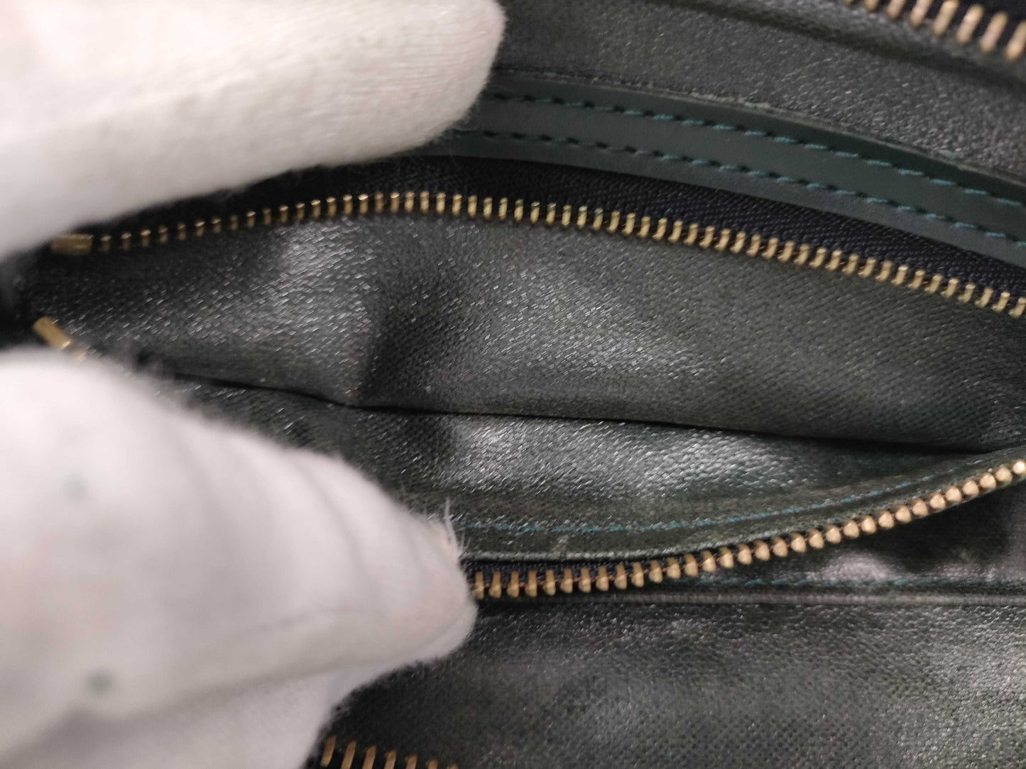 LOUIS VUITTON Taiga Parana Second Bag Second Bag