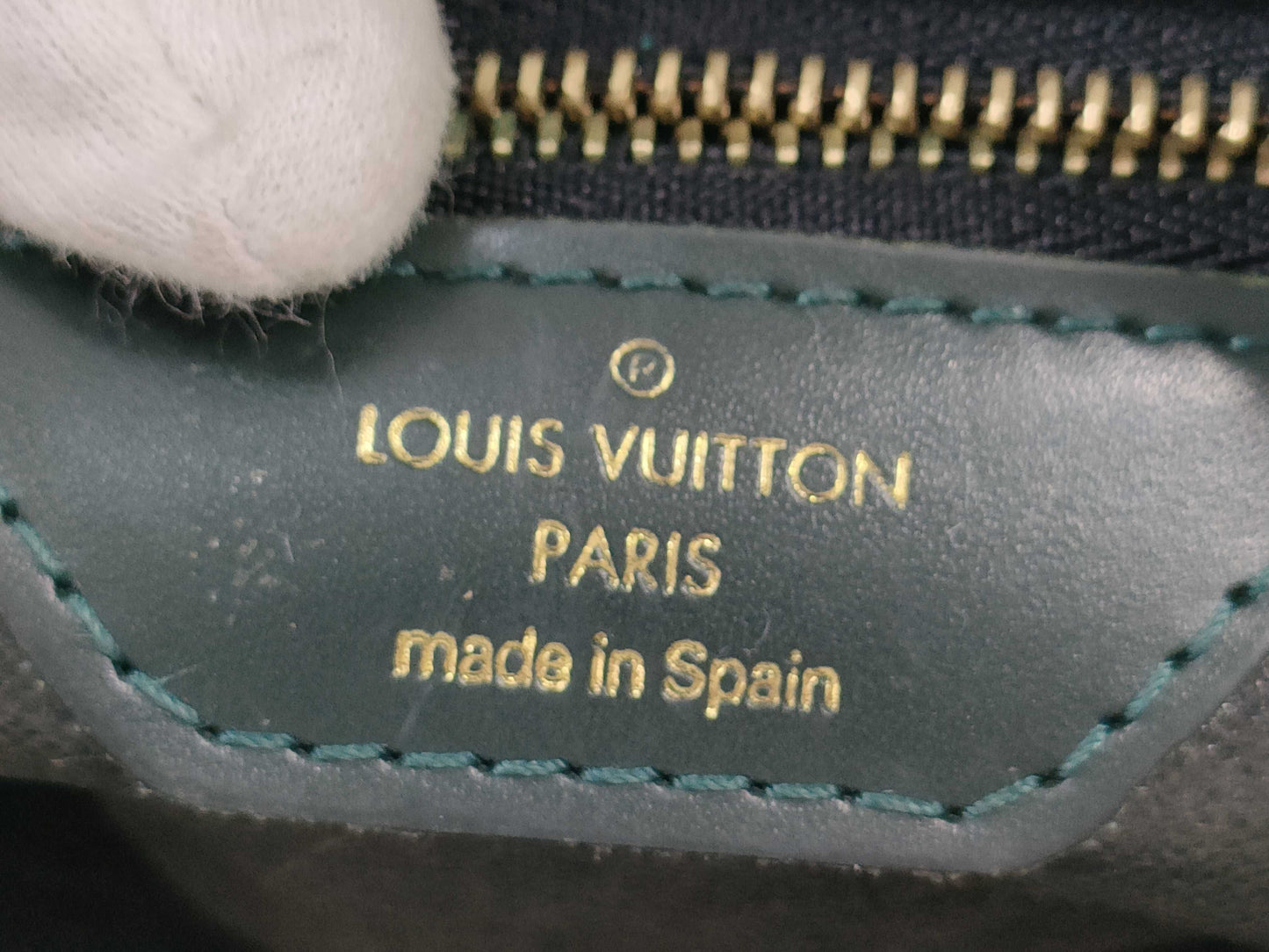 LOUIS VUITTON Taiga Parana Second Bag Second Bag