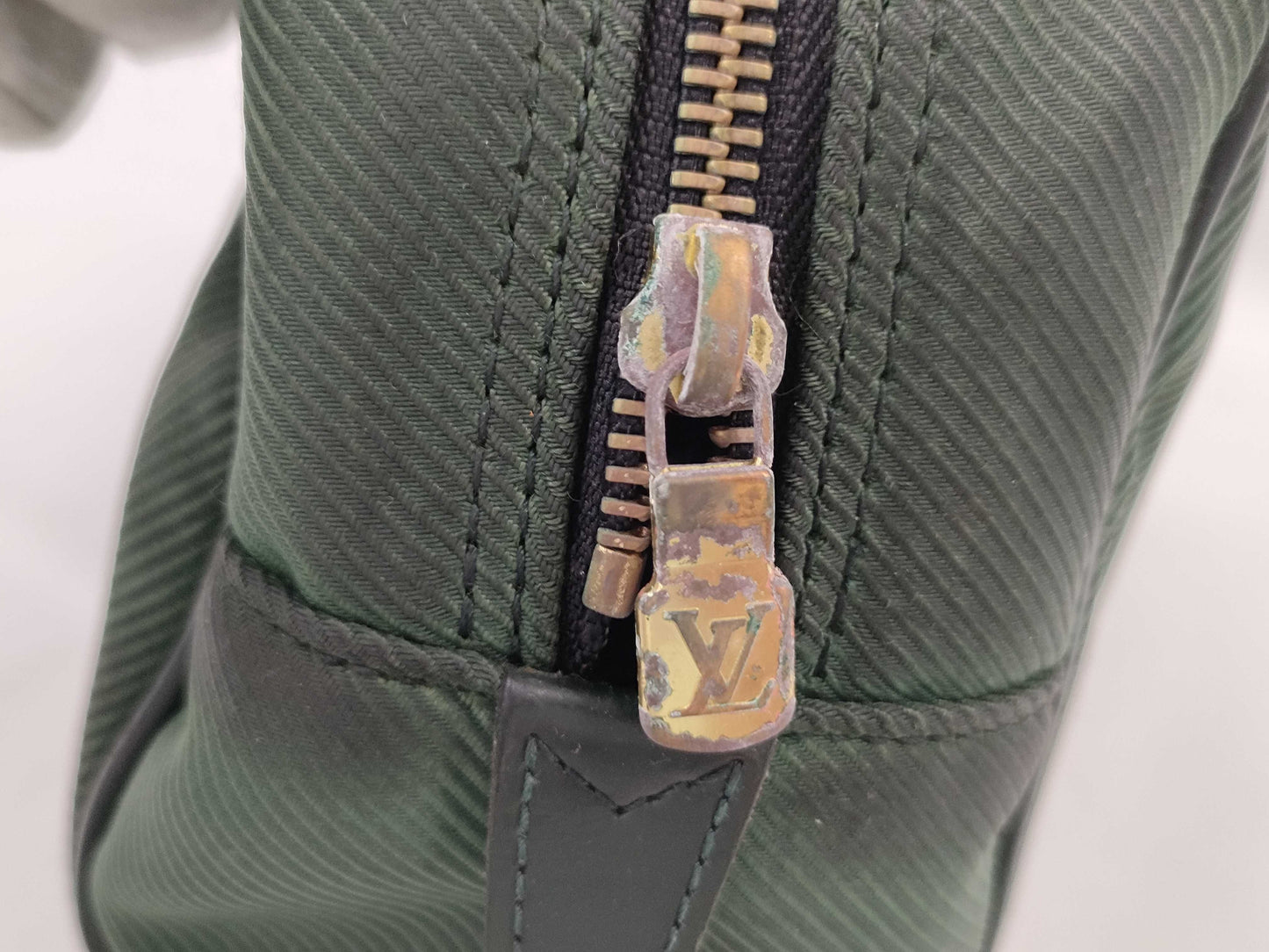 LOUIS VUITTON Taiga Parana Second Bag Second Bag