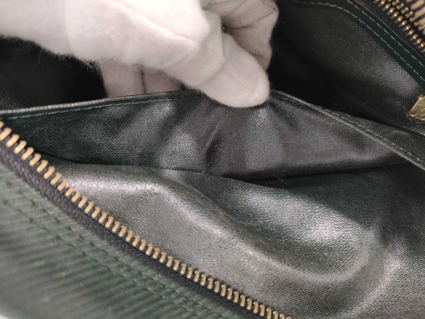 LOUIS VUITTON Taiga Parana Second Bag Second Bag