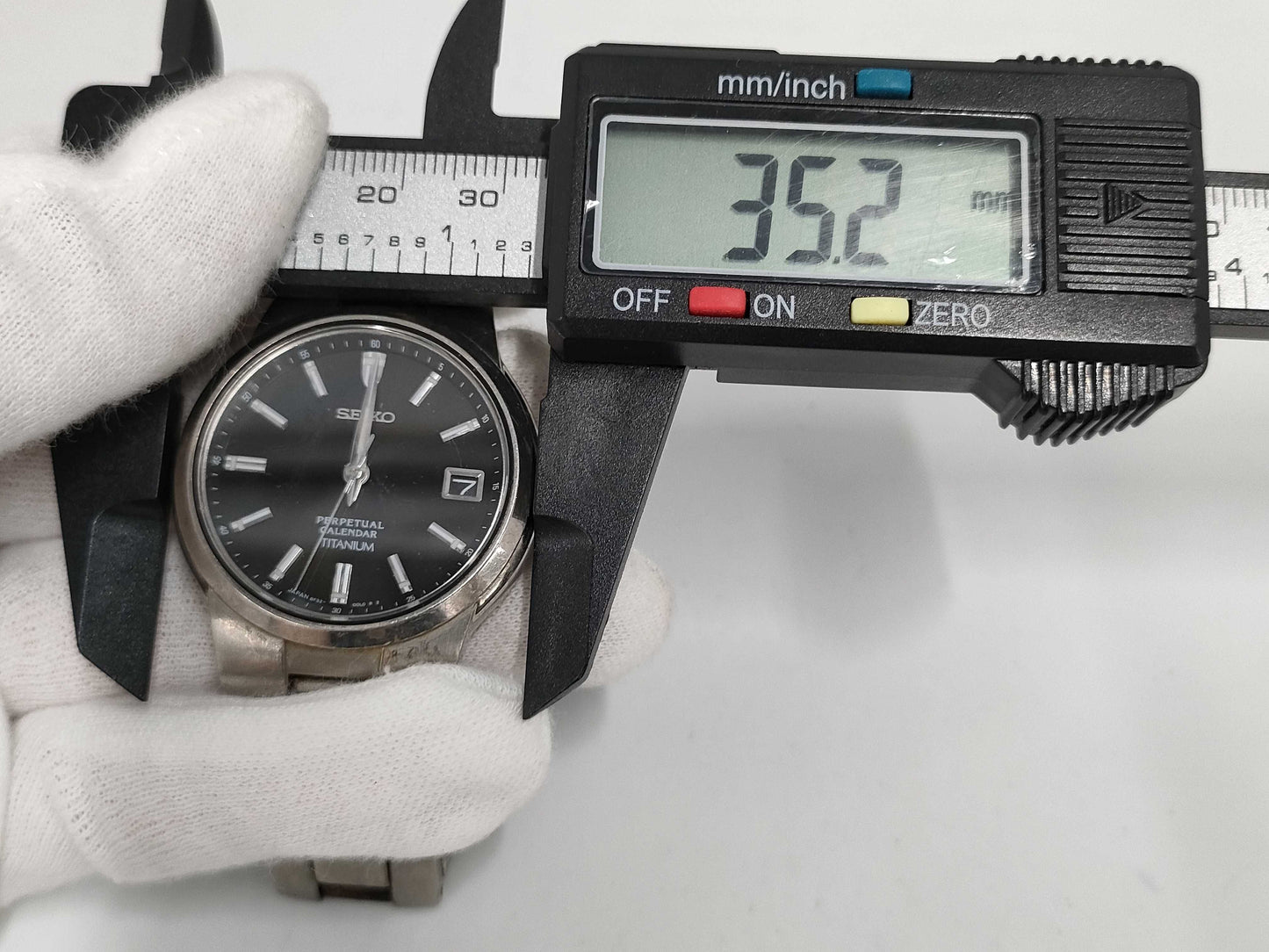 SEIKO 8F32-00J0 Unoperated Men's Watch
