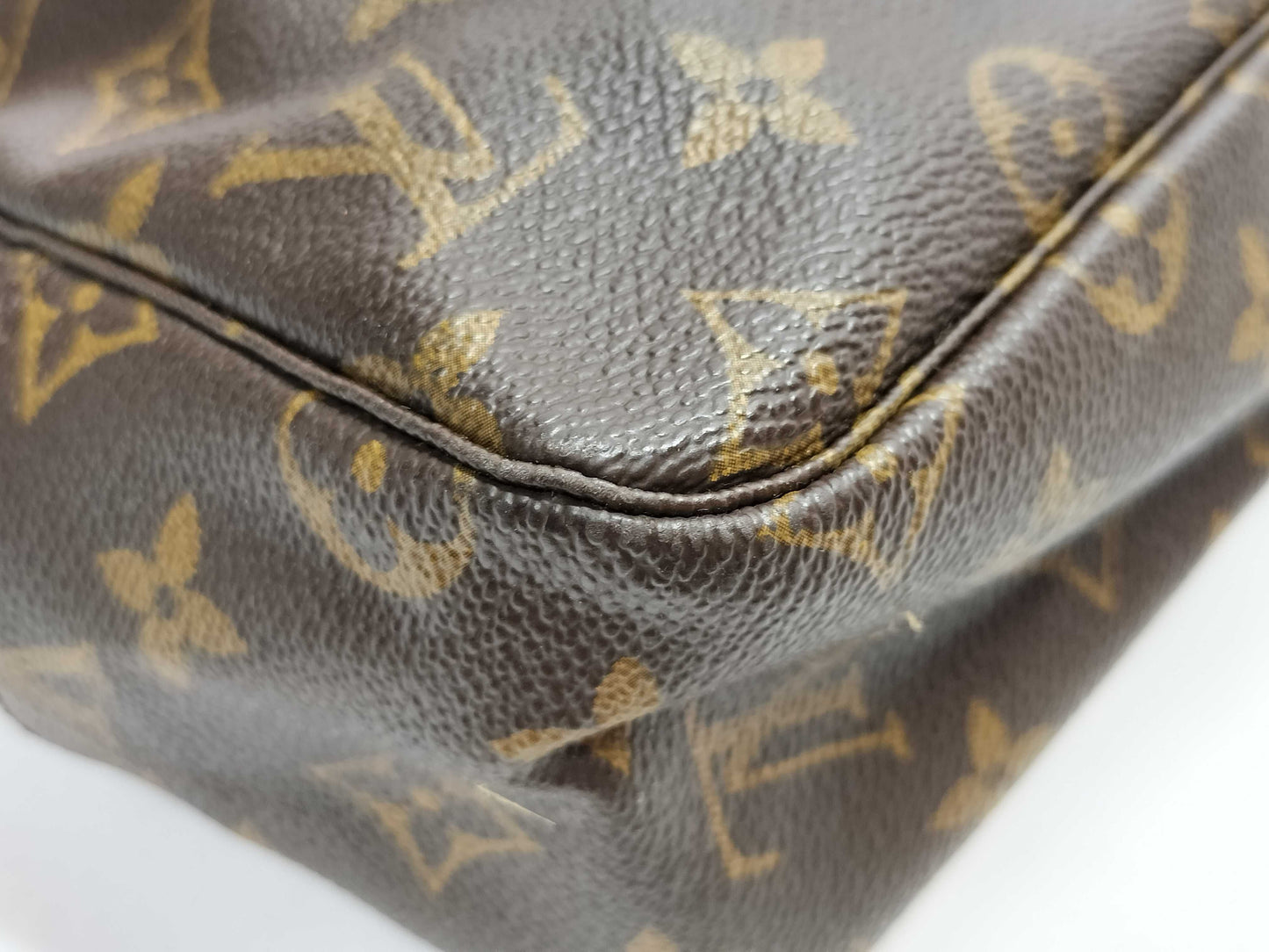 LOUIS VUITTON NO. 0991 Monogram Truest Wallet 28 M47522 Pouch
