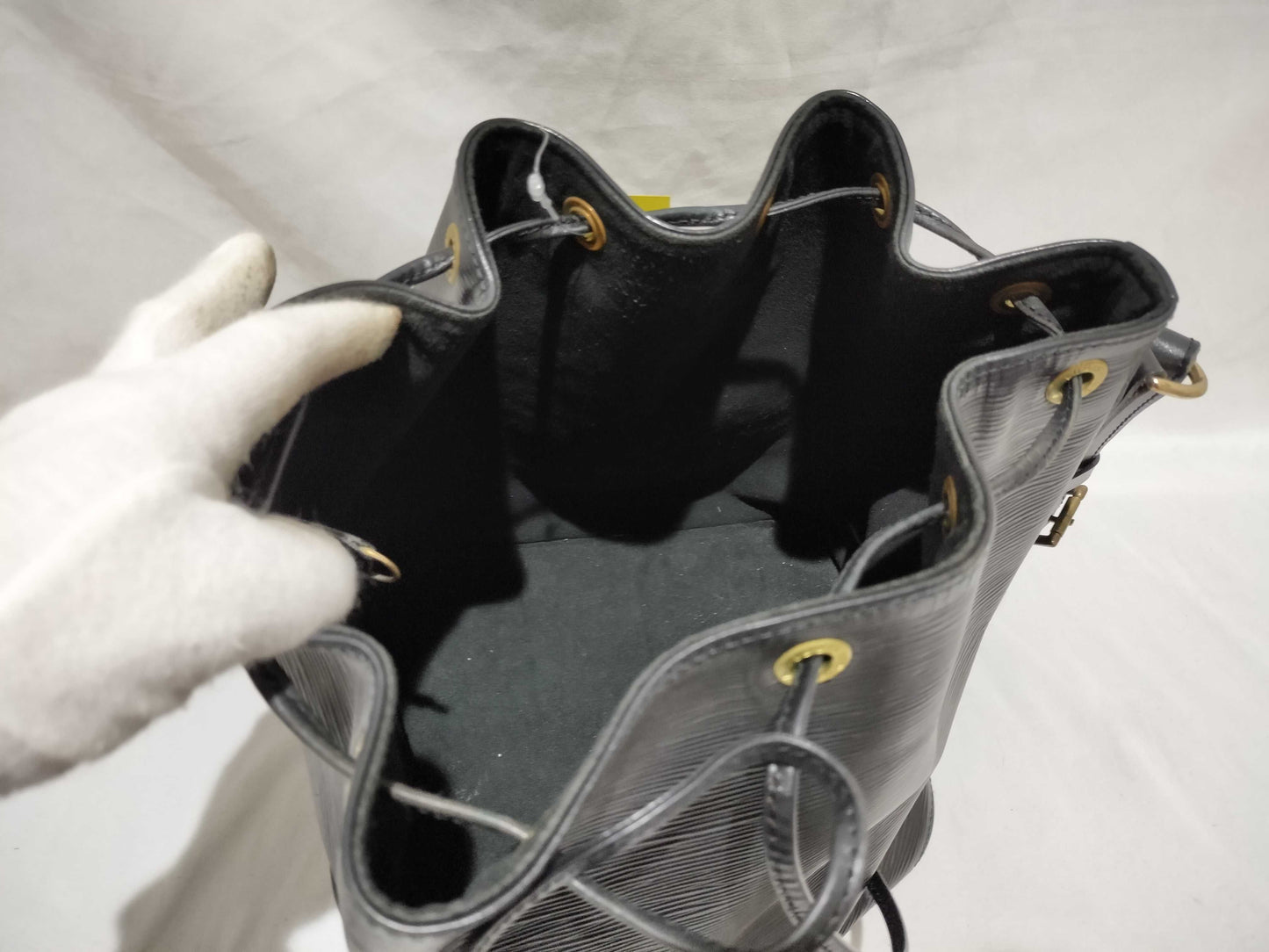 LOUIS VUITTON RFID Unverifiable Serial Number Unverifiable Epi Noe/Black Shoulder Bag