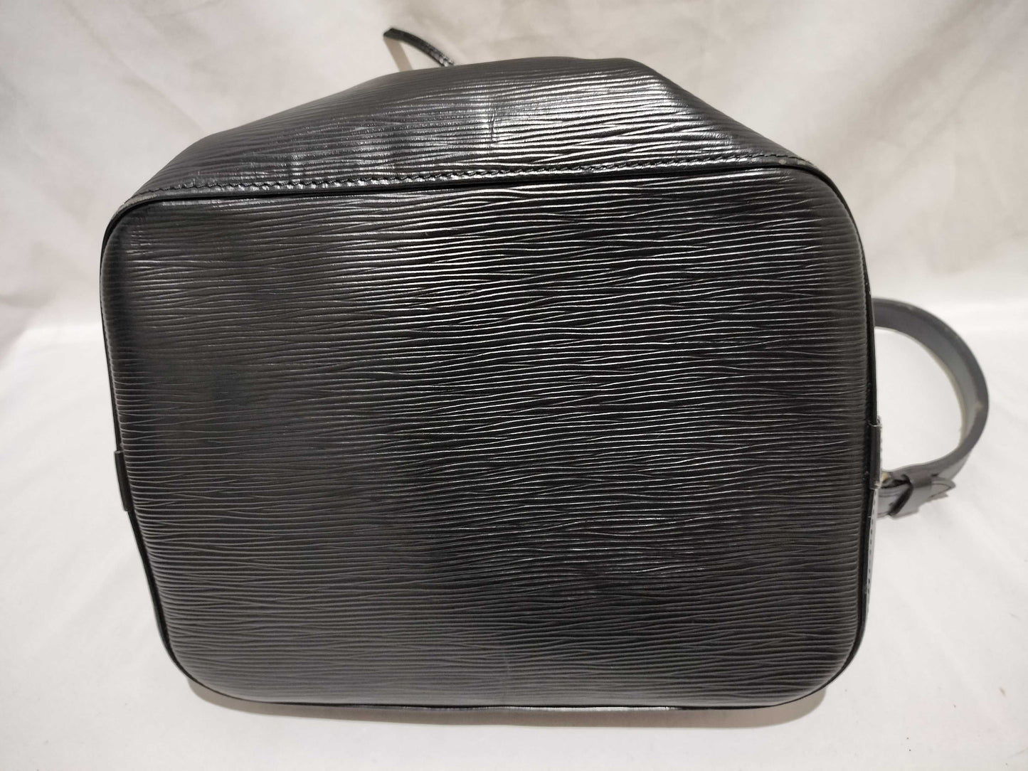 LOUIS VUITTON RFID Unverifiable Serial Number Unverifiable Epi Noe/Black Shoulder Bag