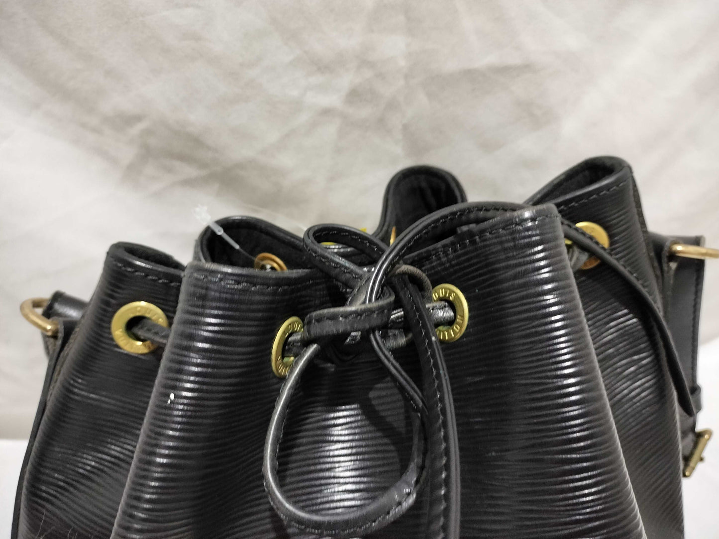 LOUIS VUITTON RFID Unverifiable Serial Number Unverifiable Epi Noe/Black Shoulder Bag