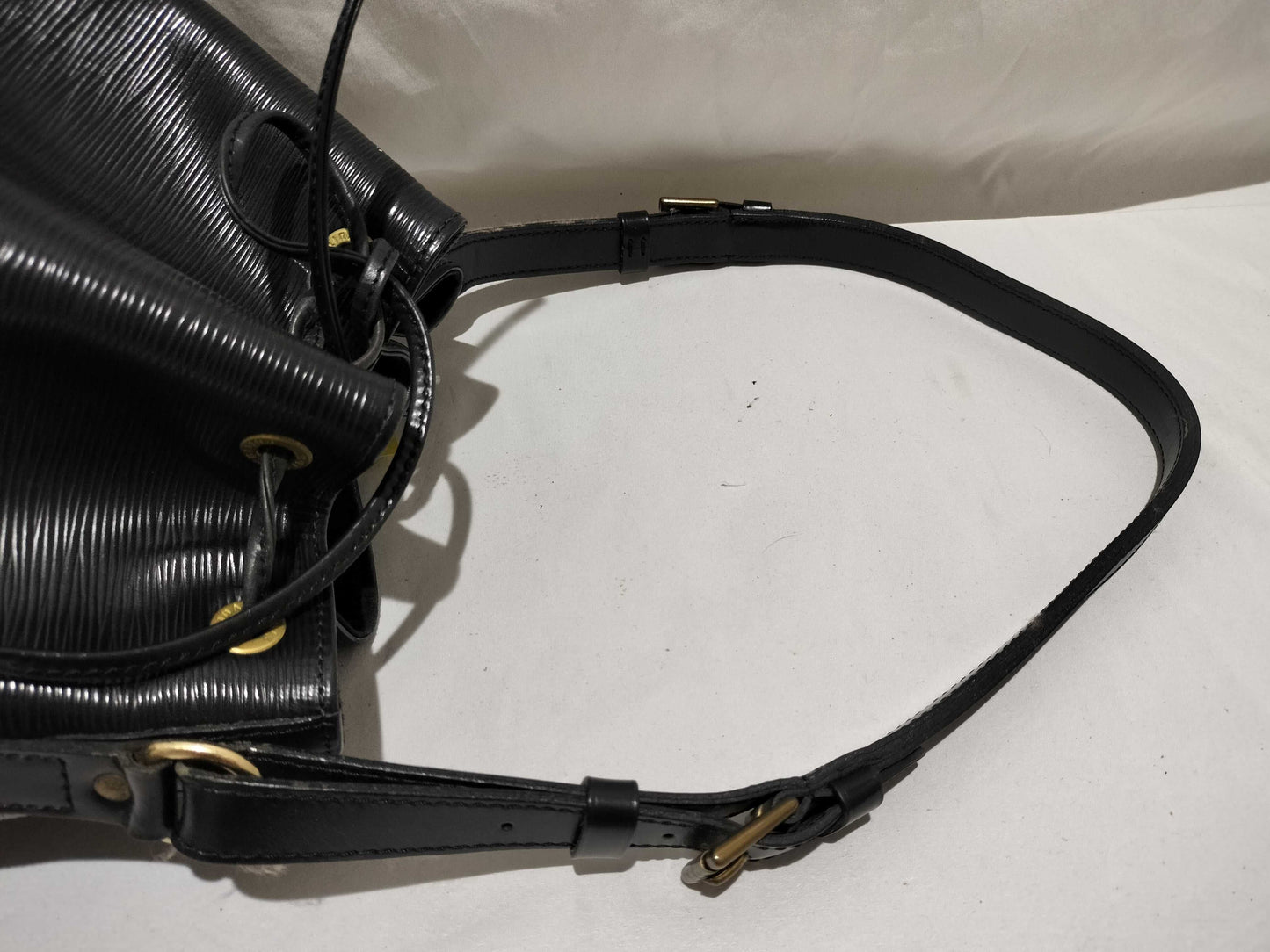 LOUIS VUITTON RFID Unverifiable Serial Number Unverifiable Epi Noe/Black Shoulder Bag