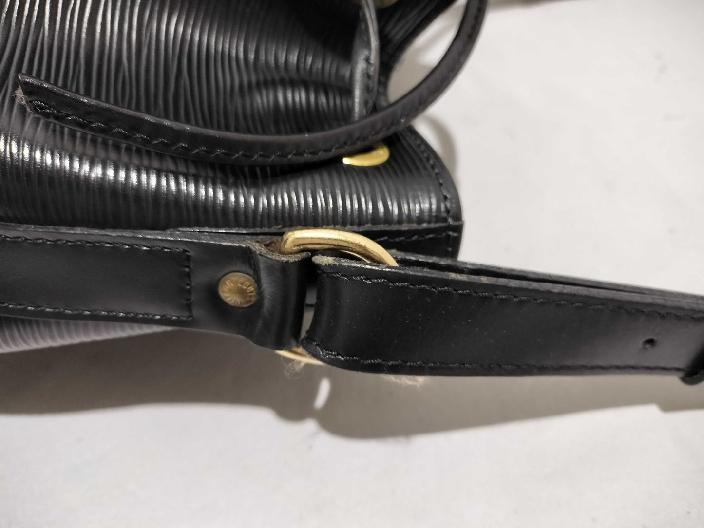 LOUIS VUITTON RFID Unverifiable Serial Number Unverifiable Epi Noe/Black Shoulder Bag