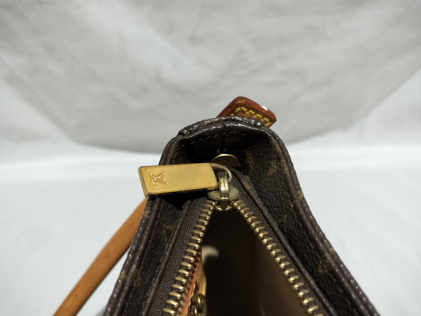 LOUIS VUITTON RFID Unverified FL0052 Monogram Looping MM Shoulder Bag