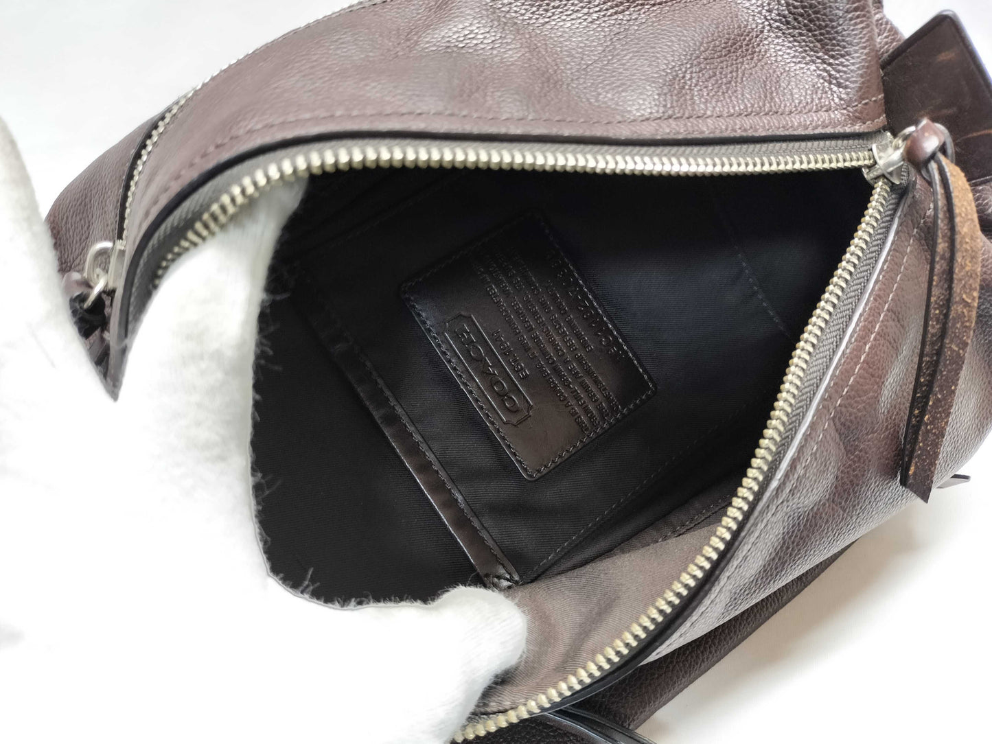 COACH 70360 Shoulder Bag