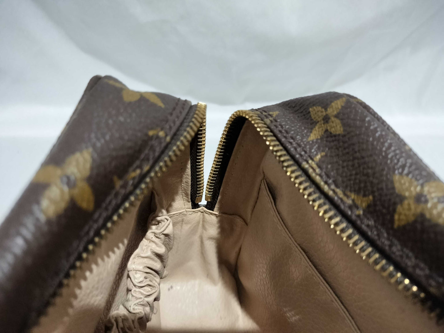 LOUIS VUITTON RFID Unverifiable, Serial Unverifiable, Monogram True Touquet 23 Second Bag