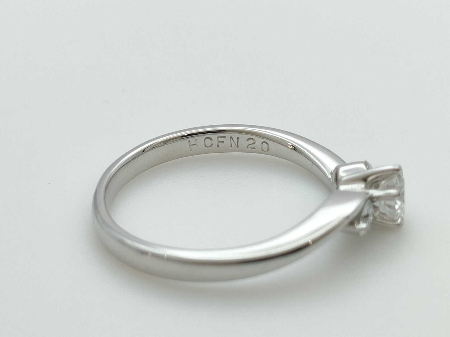 D0.19ct FD0.10ct PT900 3.1g Ring