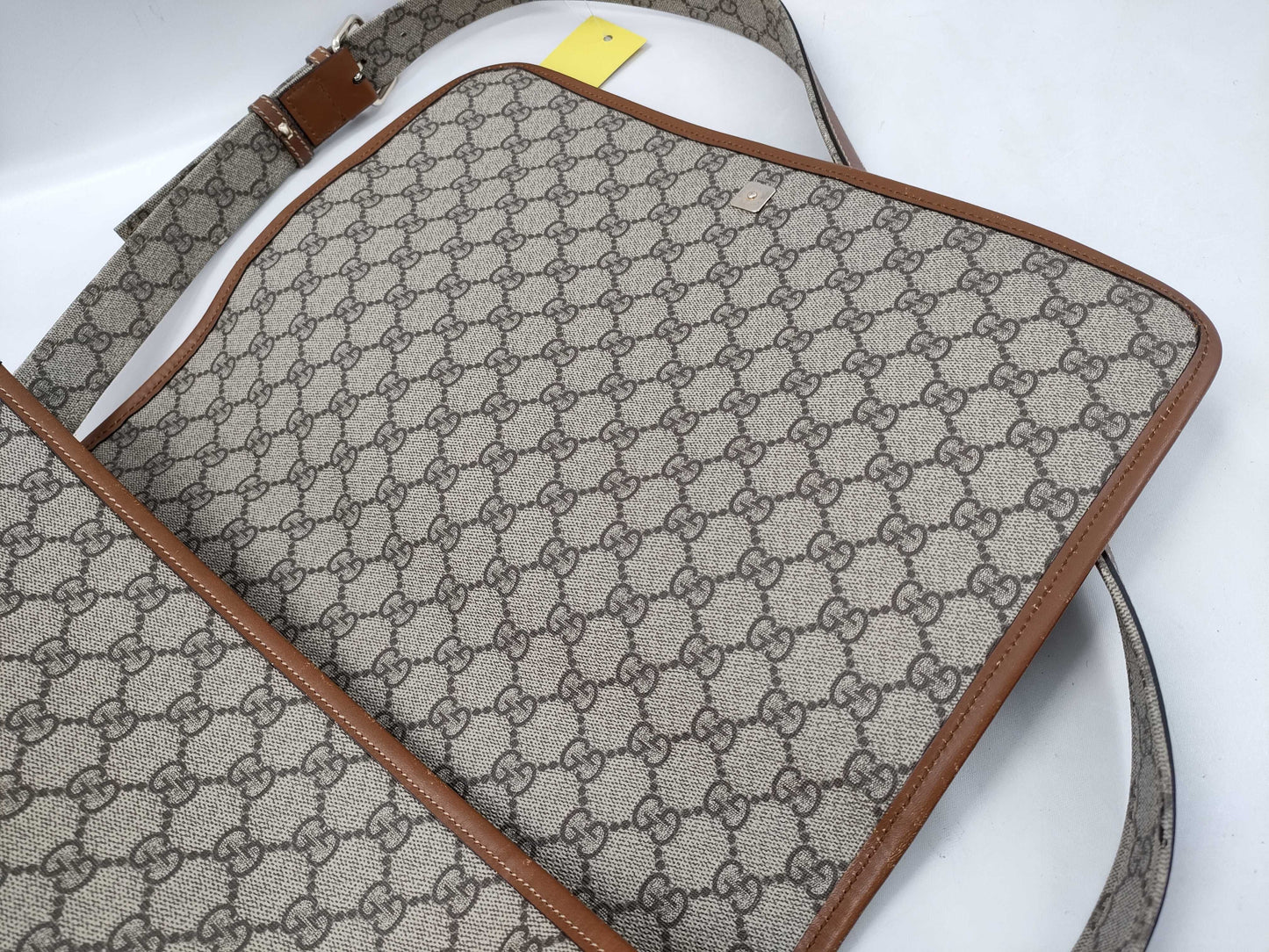 GUCCI GG Supreme 246411 Shoulder Bag