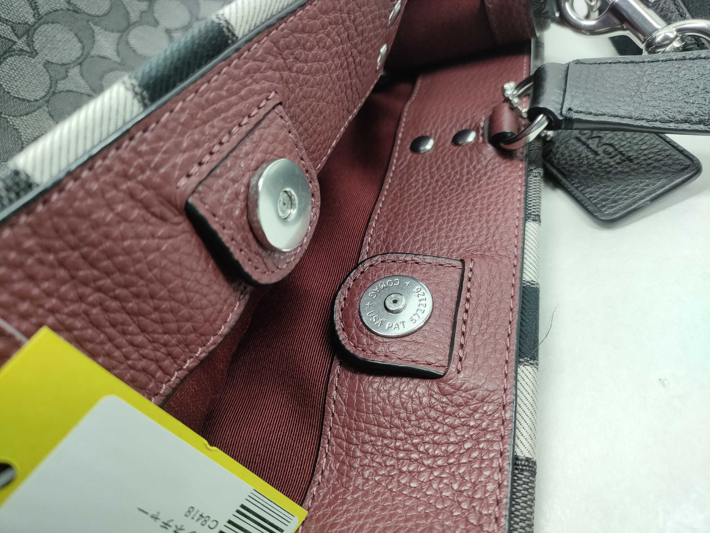 COACH Signature C8418 Handbag