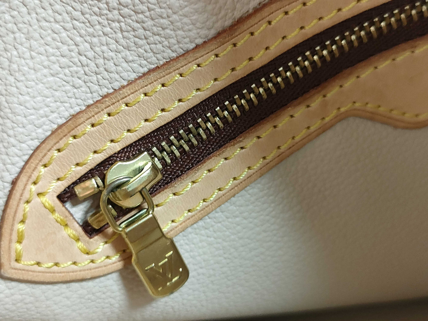 LOUIS VUITTON FL0061 Monogram M42238 Petit Bucket Tote Bag