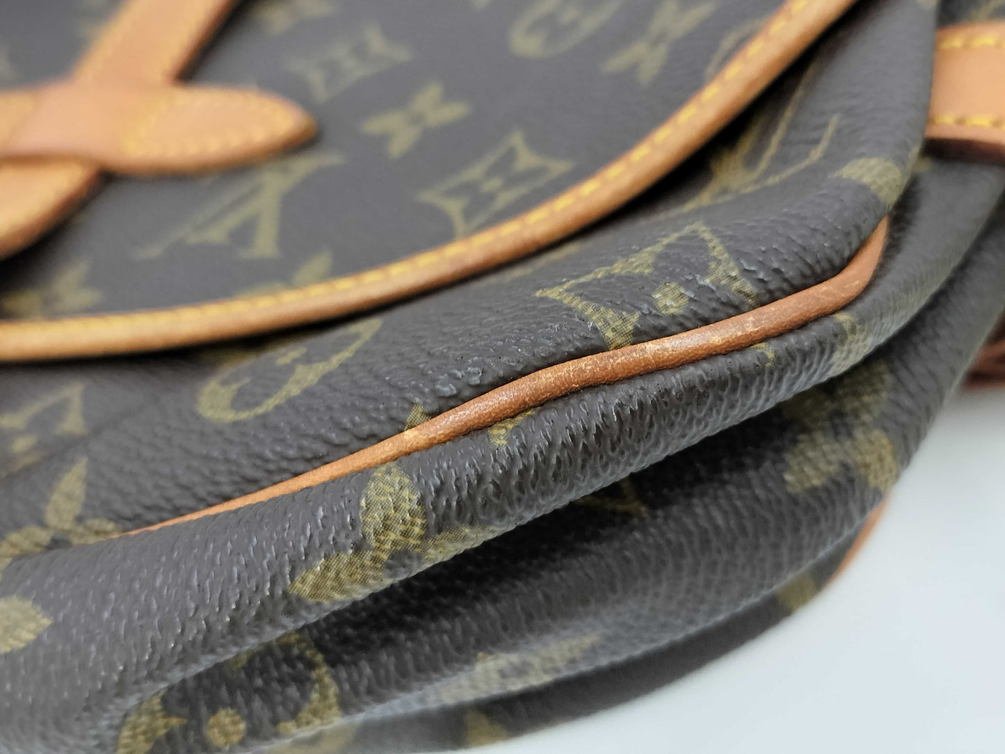 LOUIS VUITTON Monogram M42256 Saumur 30 Shoulder Bag
