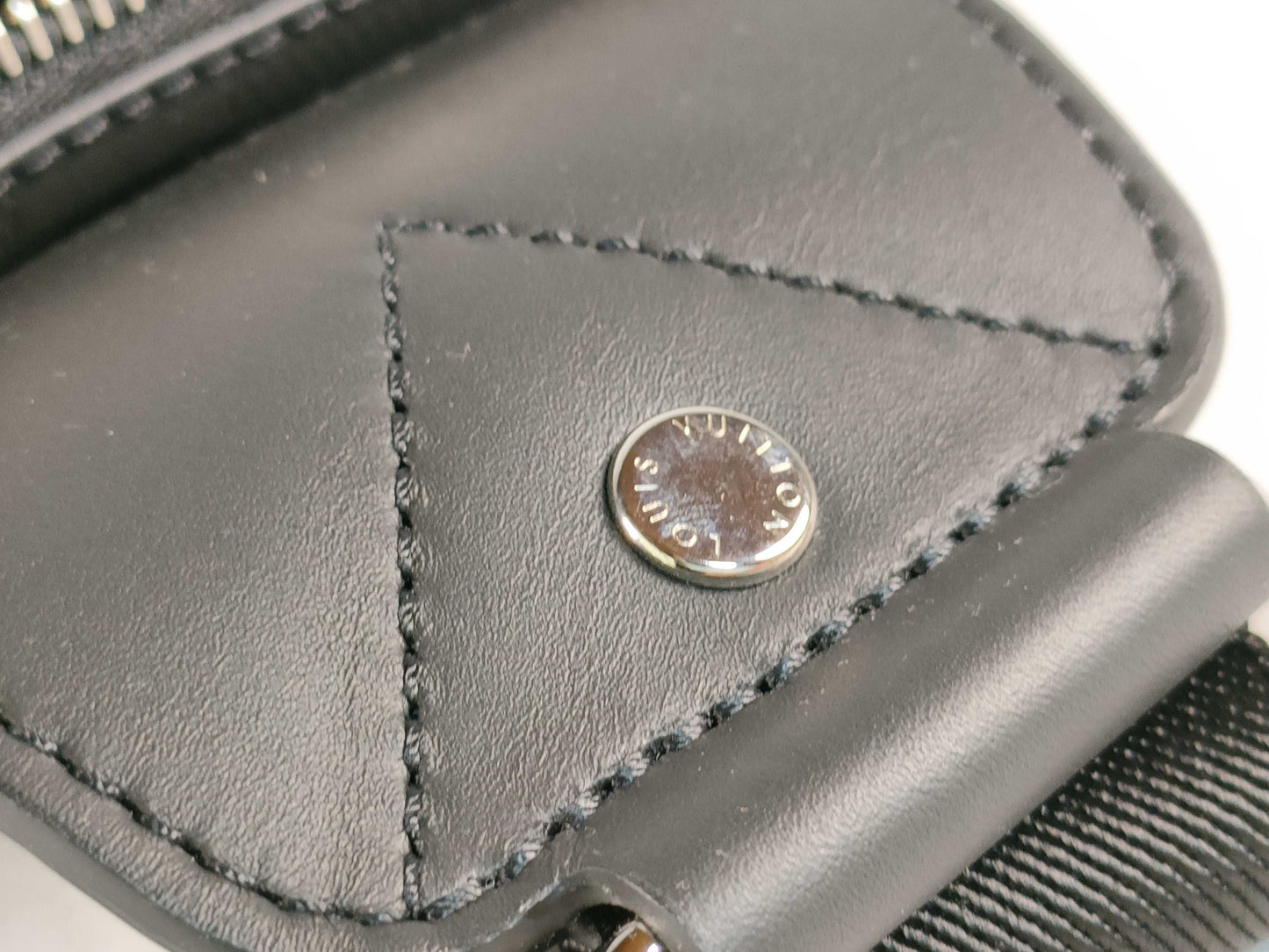 LOUIS VUITTON RFID Verified, Serial Unconfirmed, Damier Graphite N41720 Infini Avenue Sling Bag/Body Bag