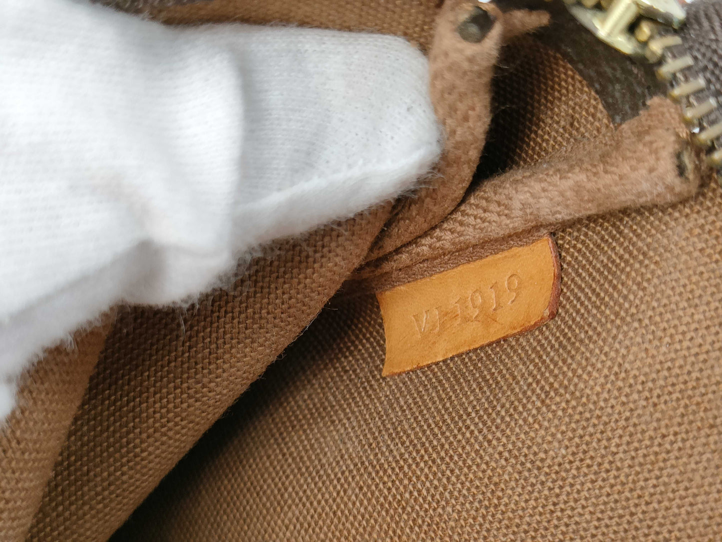 LOUIS VUITTON Monogram Pochette Accessoires Handbag