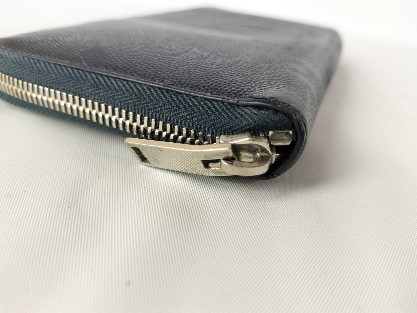 Yves Saint Laurent Round Zip Long Wallet