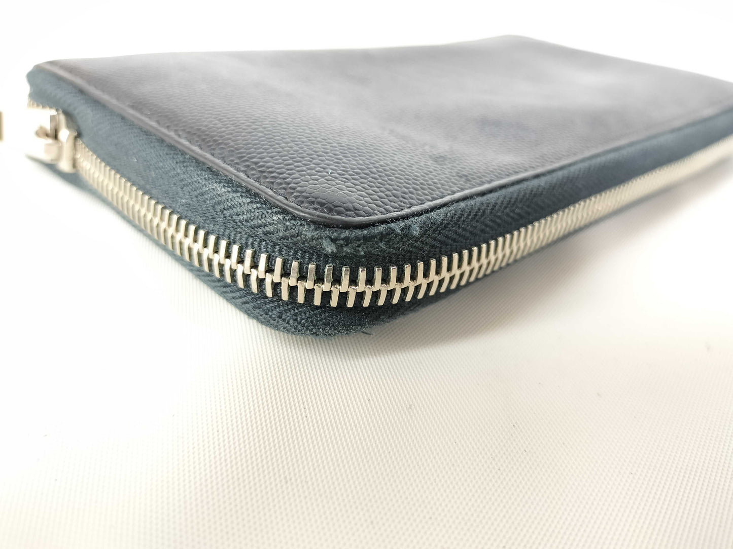 Yves Saint Laurent Round Zip Long Wallet
