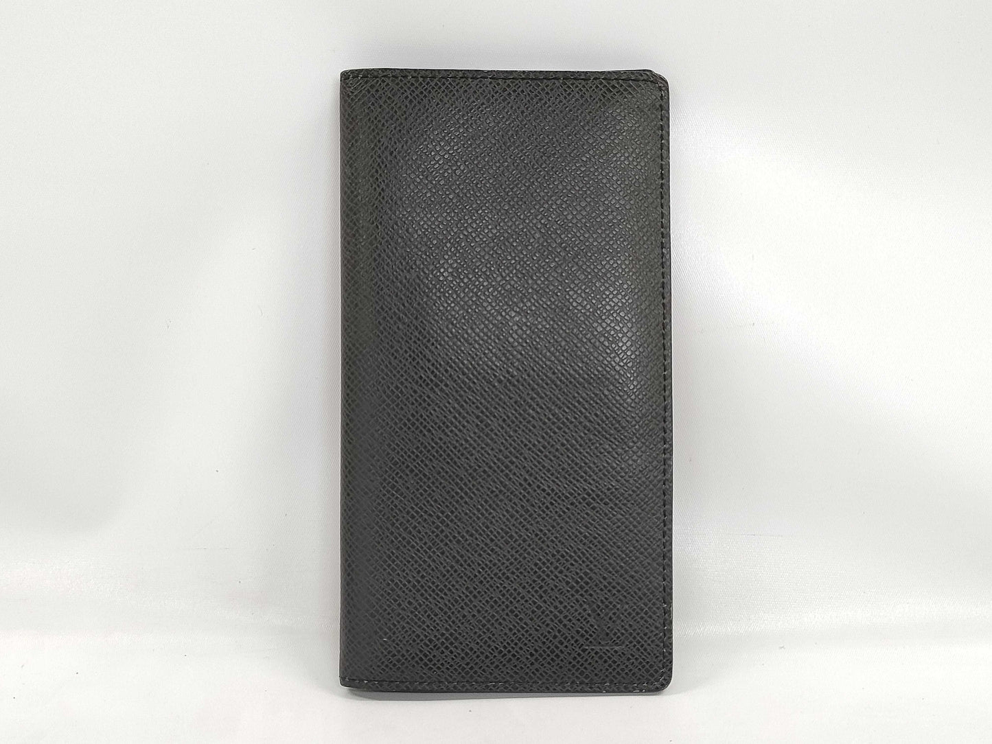 LOUIS VUITTON Taiga Portefeuille Long Wallet