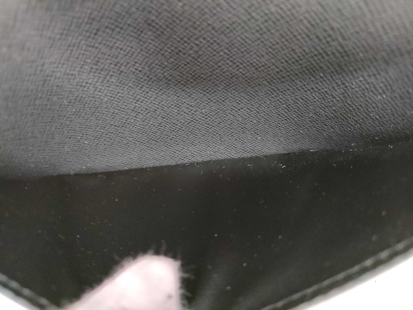 LOUIS VUITTON Taiga Portefeuille Long Wallet