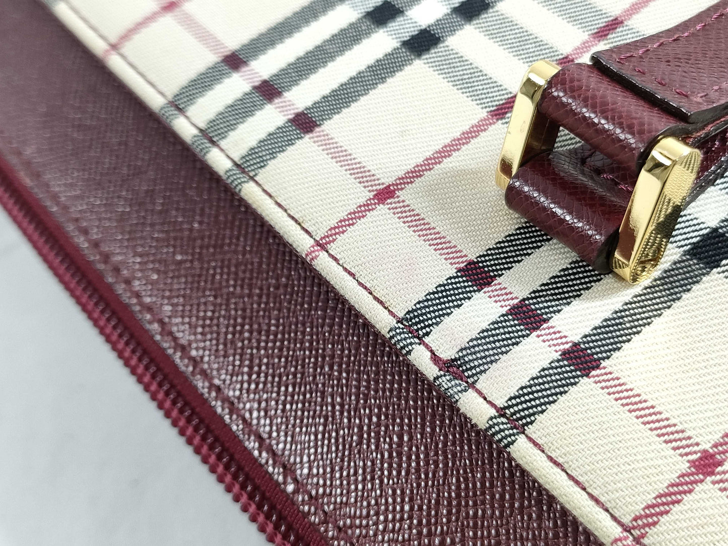BURBERRY Nova Check/Handbag/Handle Scratches