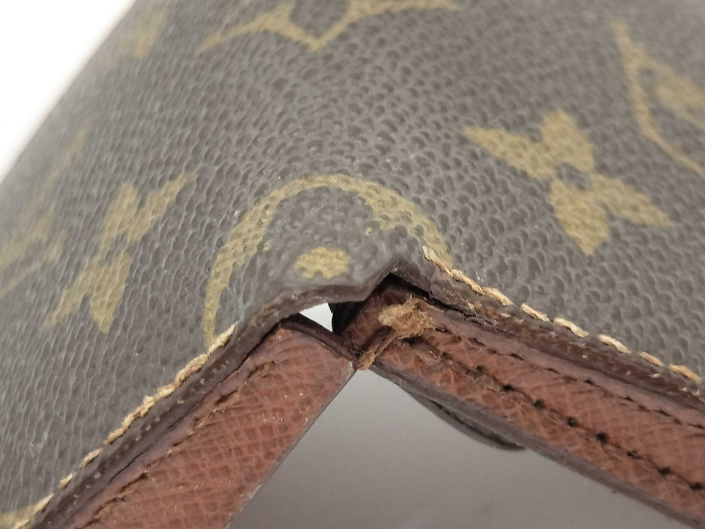 LOUIS VUITTON BU 0925 Monogram Porte Monnaie Coin Case