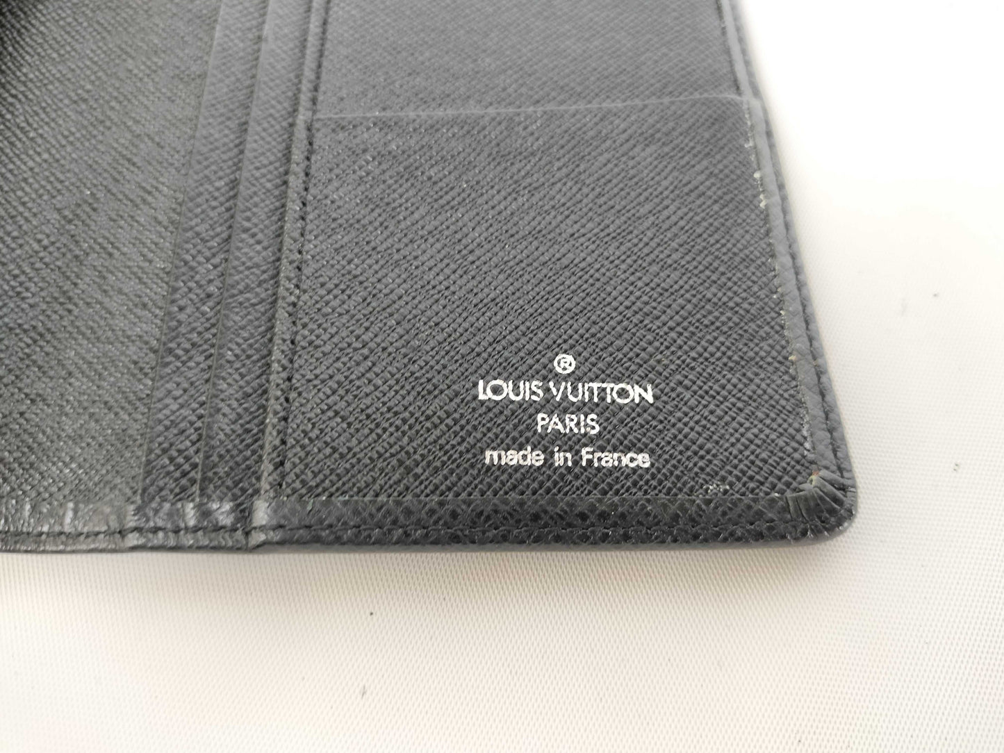 LOUIS VUITTON SP1099 Taiga Louis Vuitton Taiga Long Wallet