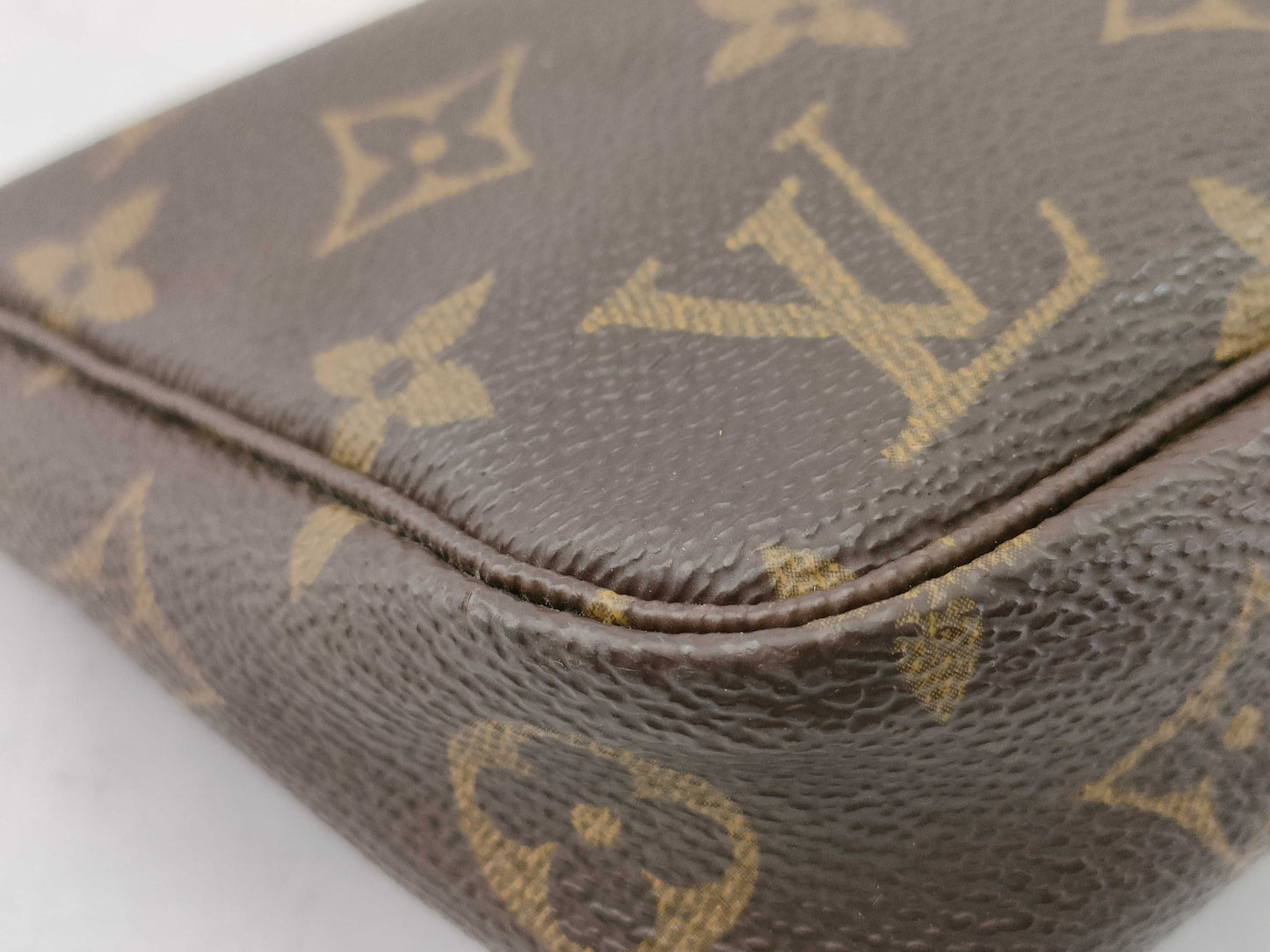 LOUIS VUITTON Monogram M40712 Pochette Accessoires Pouch