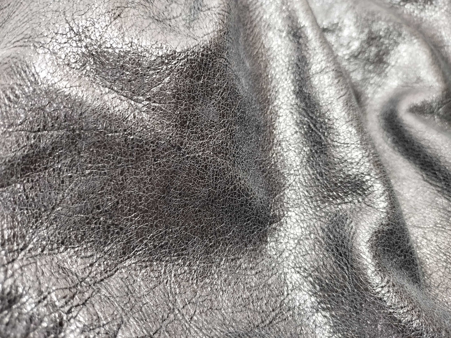 Miu Miu Leather/Silver Hardware/Hand/One-Shoulder/Gathered Handbag