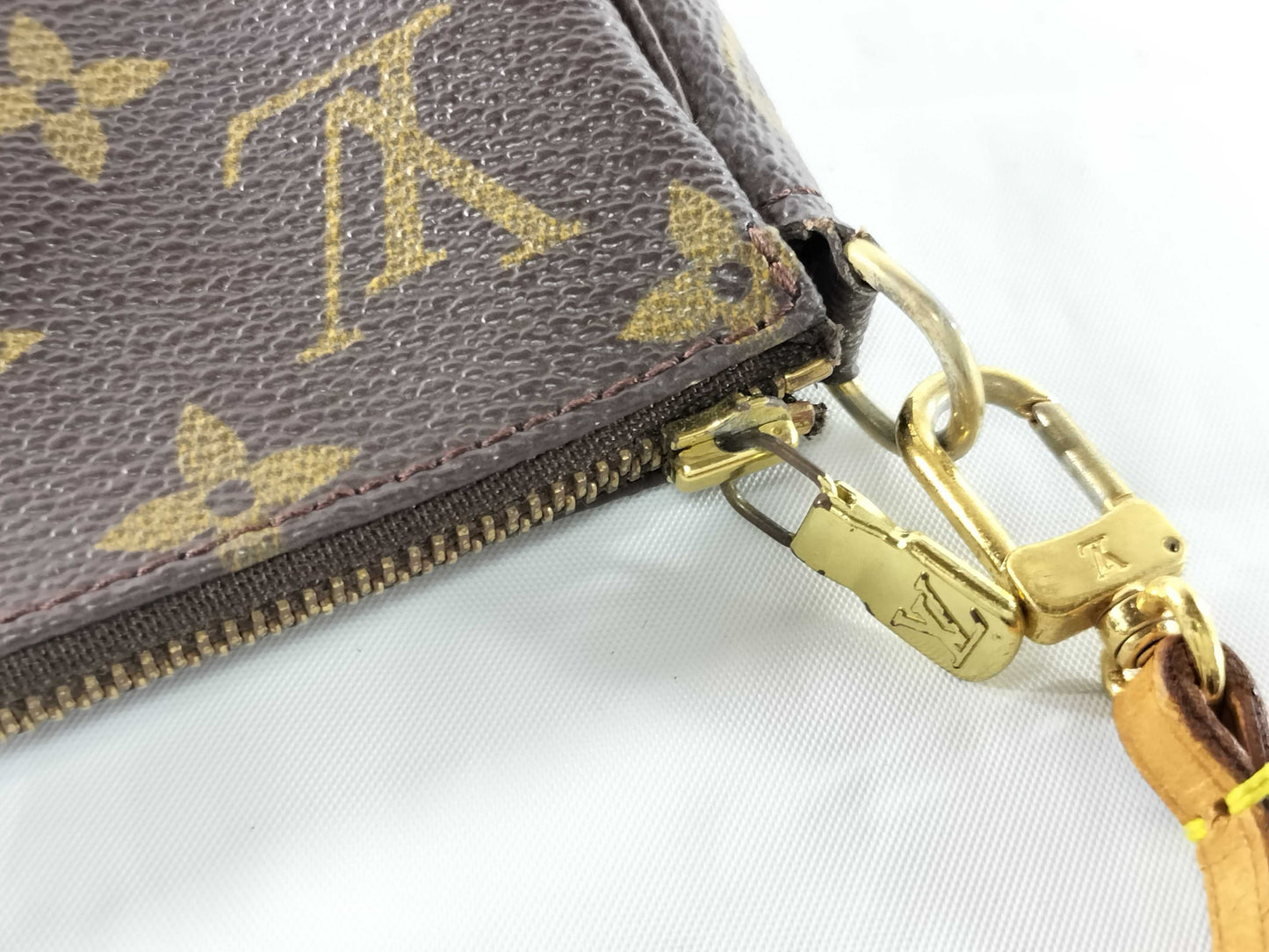 LOUIS VUITTON AR0021 Monogram M40712 Pochette Accessoires Pouch