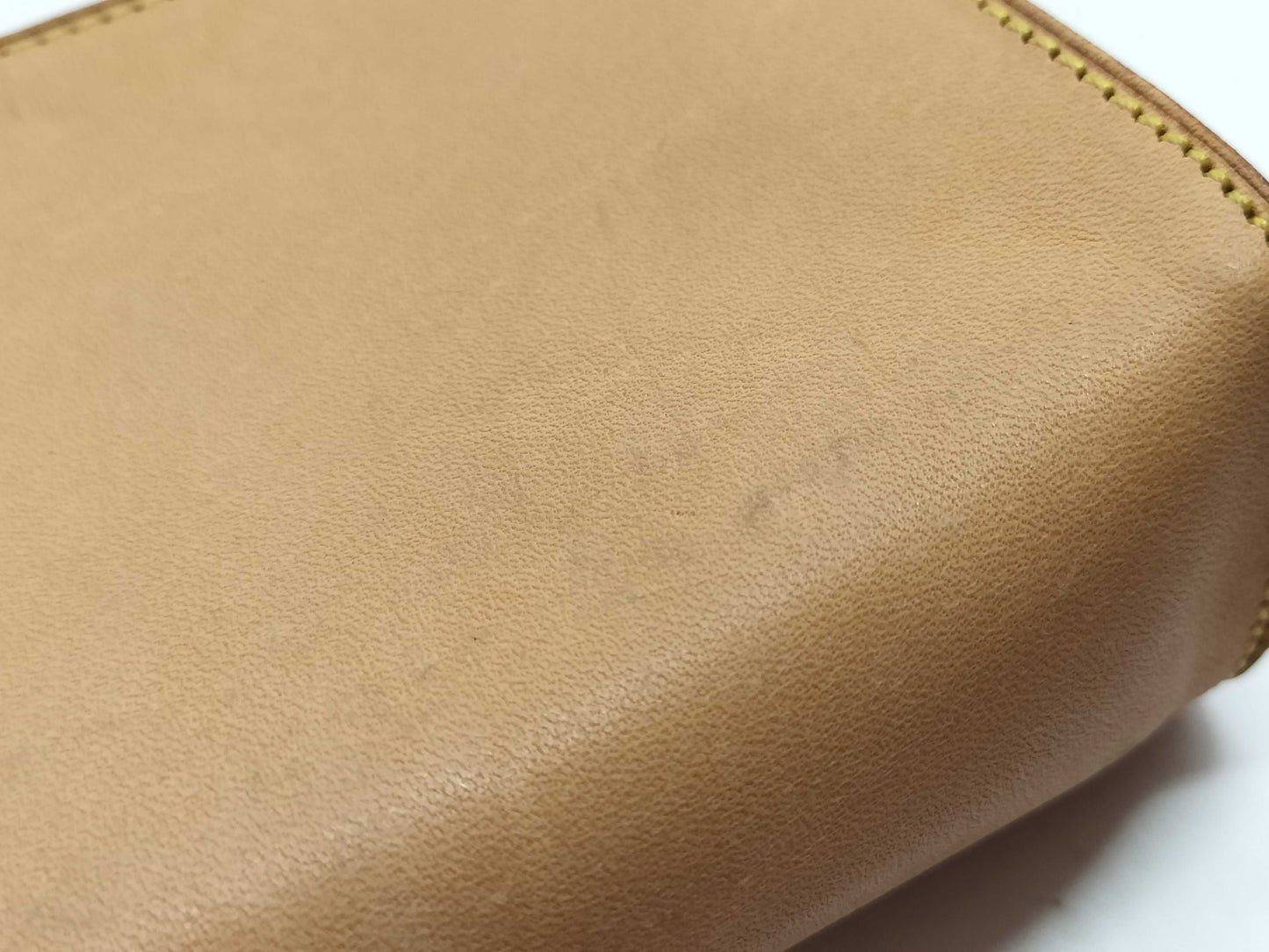 LOUIS VUITTON LW 0040 Nomad Leather Pouch