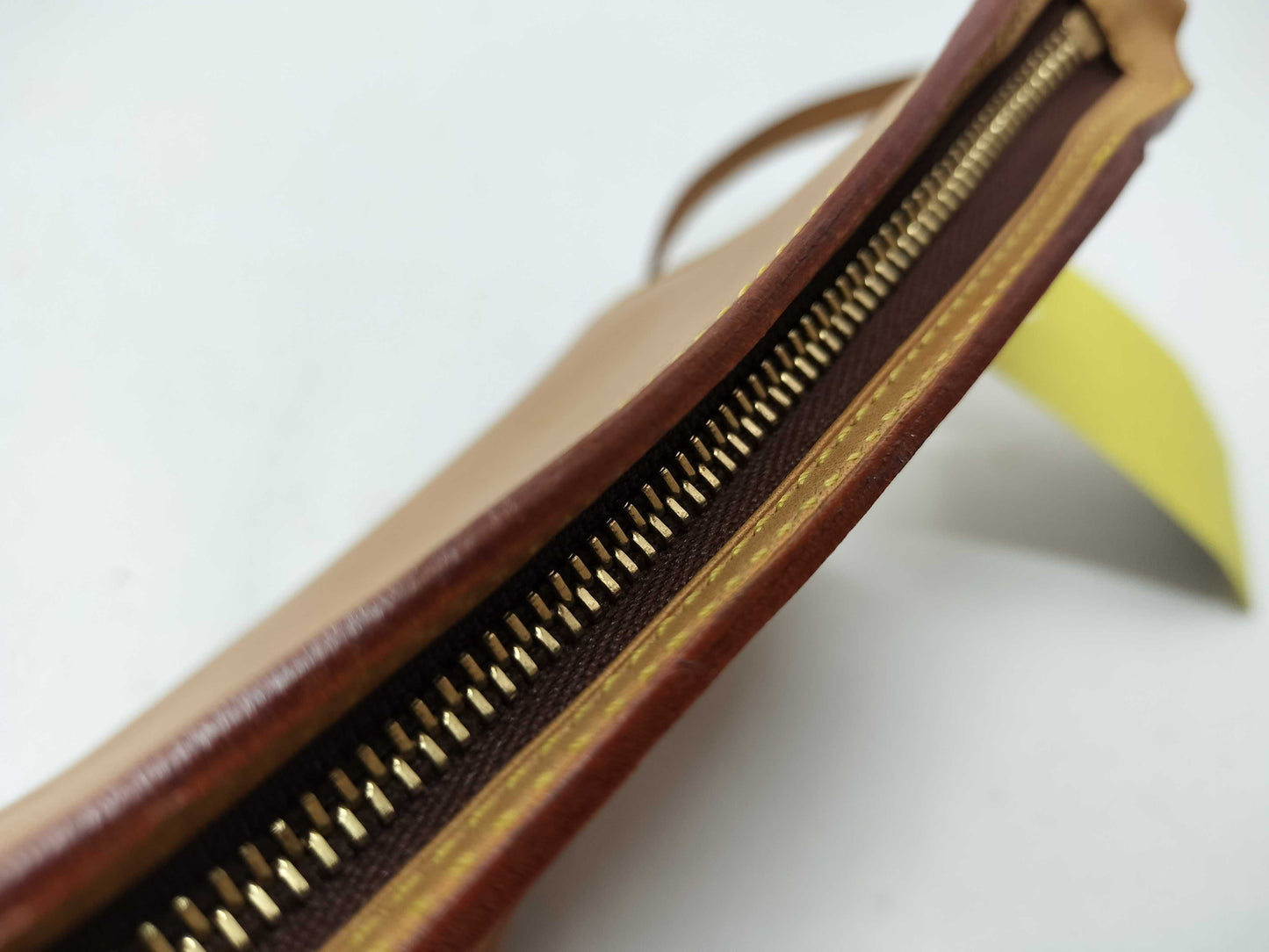 LOUIS VUITTON LW 0040 Nomad Leather Pouch