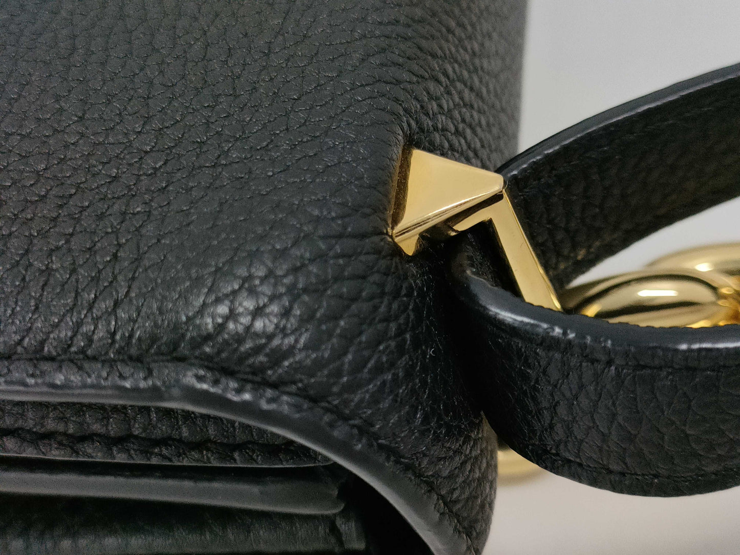 BOTTEGA VENETA Mount Envelope Shoulder Bag