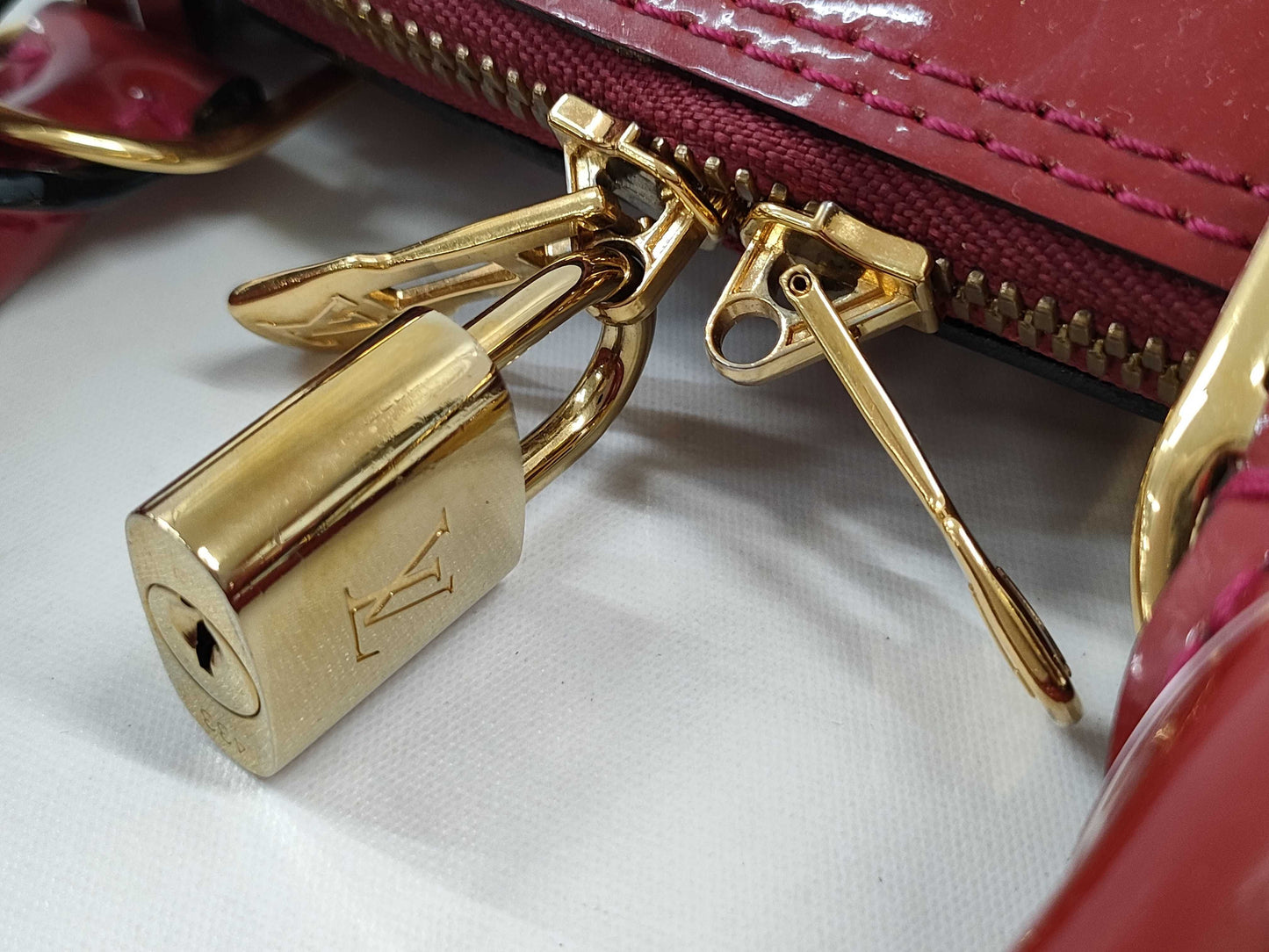 LOUIS VUITTON Vernis Alma BB Handbag