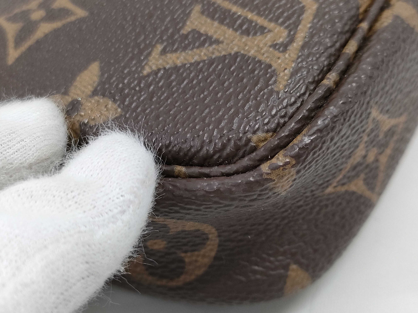 LOUIS VUITTON Monogram Accessoires Handbag with Separate Stitch