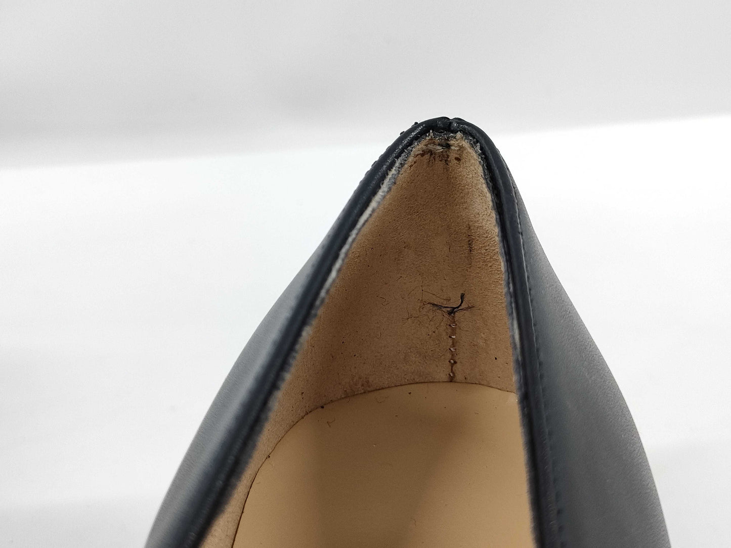 Salvatore Ferragamo Vara/Silver Hardware/Navy Pumps