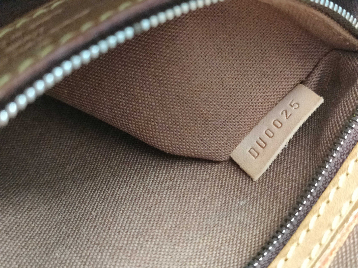 LOUIS VUITTON RFID verification failed. DU0025 Monogram M51147 Mini Looping Shoulder Bag.
