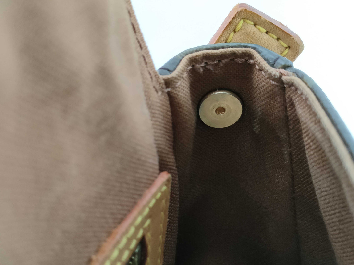 LOUIS VUITTON RFID verification failed. DU0025 Monogram M51147 Mini Looping Shoulder Bag.