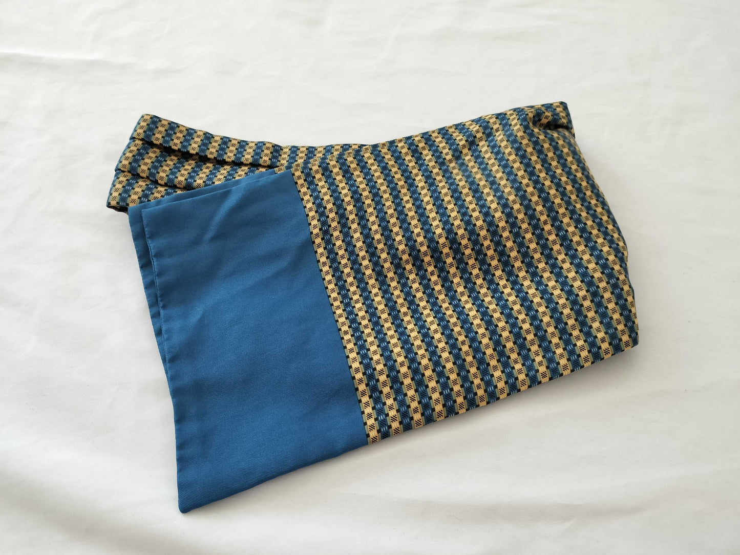 HERMES Carre Ascot Tie Blue Scarf