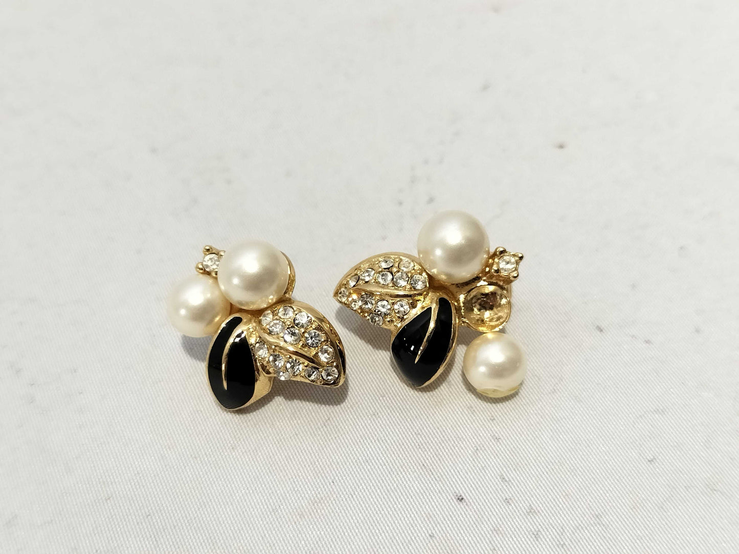 Dior Faux Pearl Necklace/Earrings *2 Set Accessories Collection Accessories Collection
