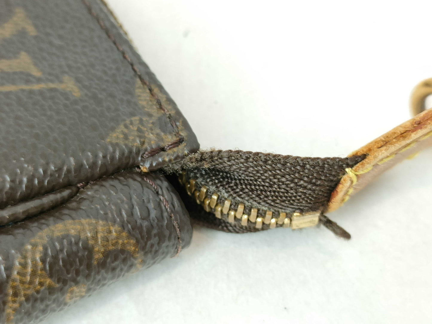 LOUIS VUITTON RFID Unavailable VI1000 Monogram M40712 Pochette Accessoires Pouch