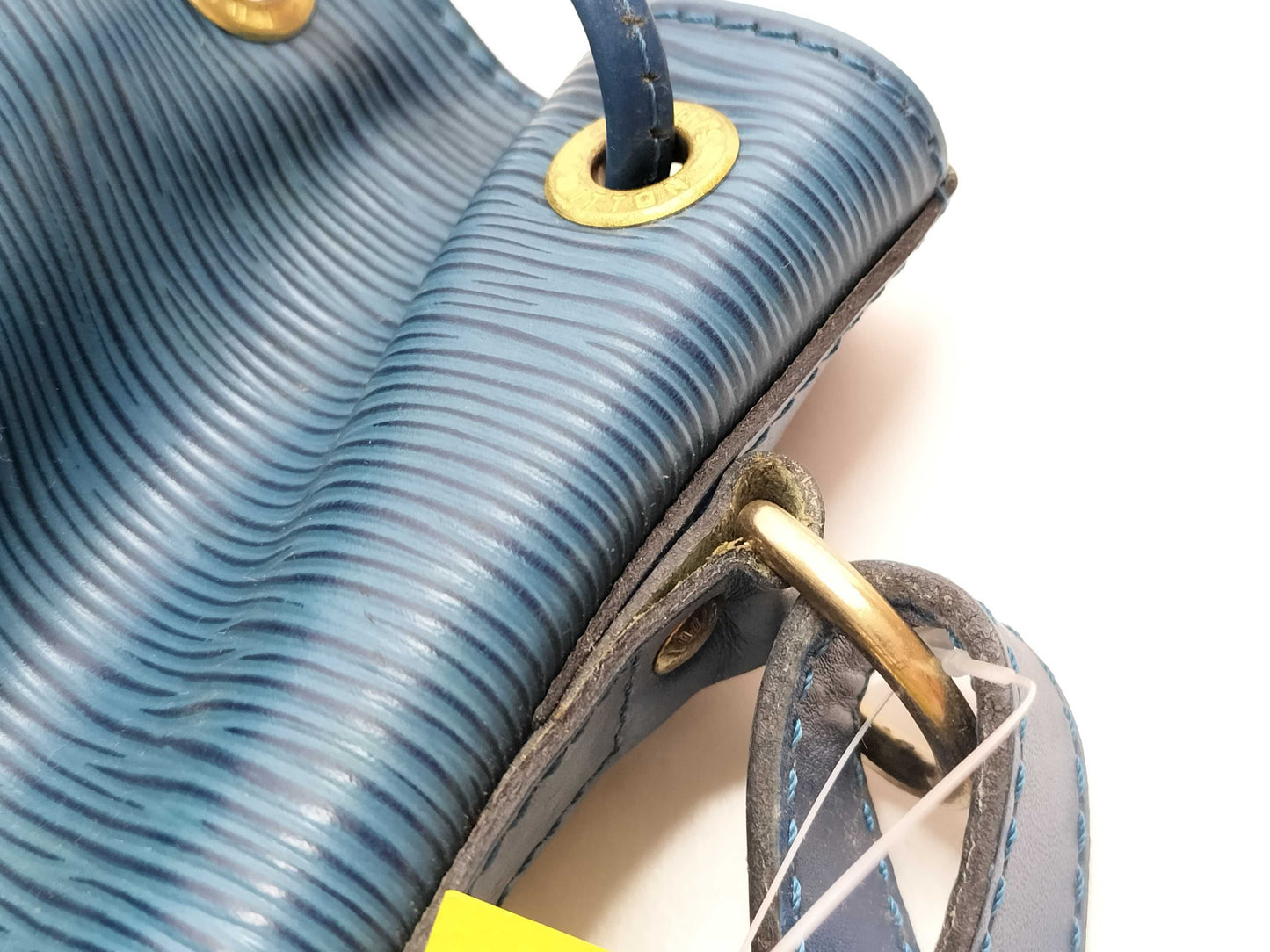 LOUIS VUITTON AR 0975 Epi Petit Noe Blue Shoulder Bag
