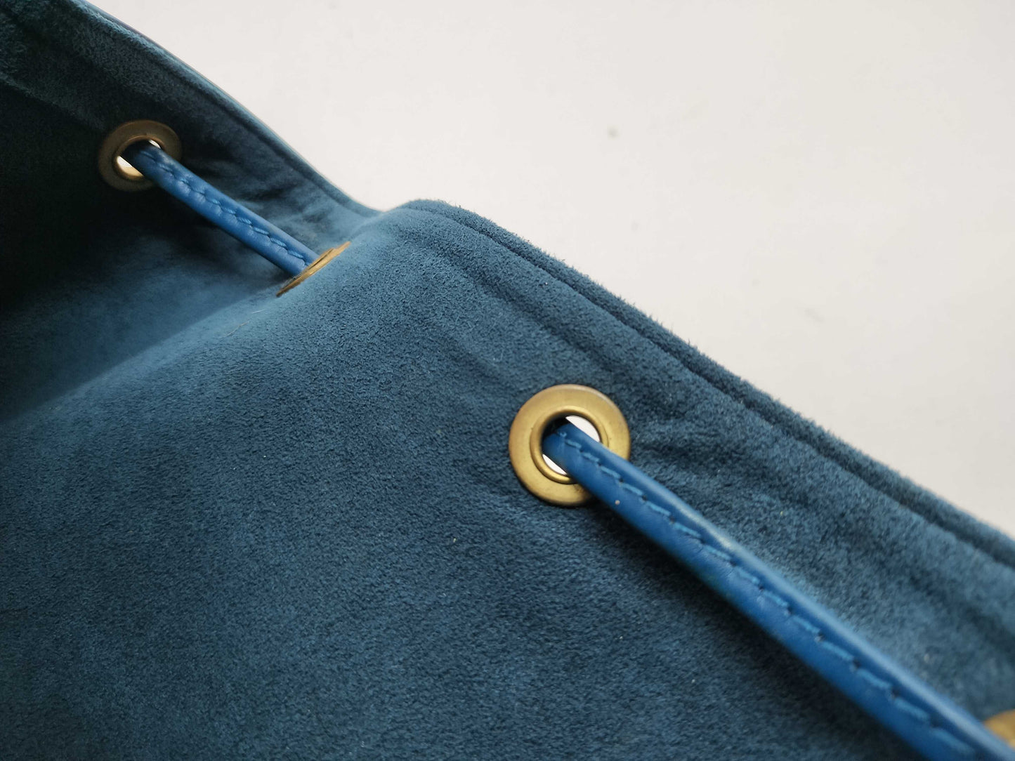 LOUIS VUITTON AR 0975 Epi Petit Noe Blue Shoulder Bag