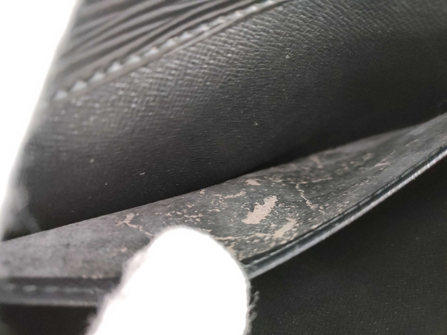 LOUIS VUITTON RFID verification failed. Epi Art Deco clutch bag M52632. Sticky interior.