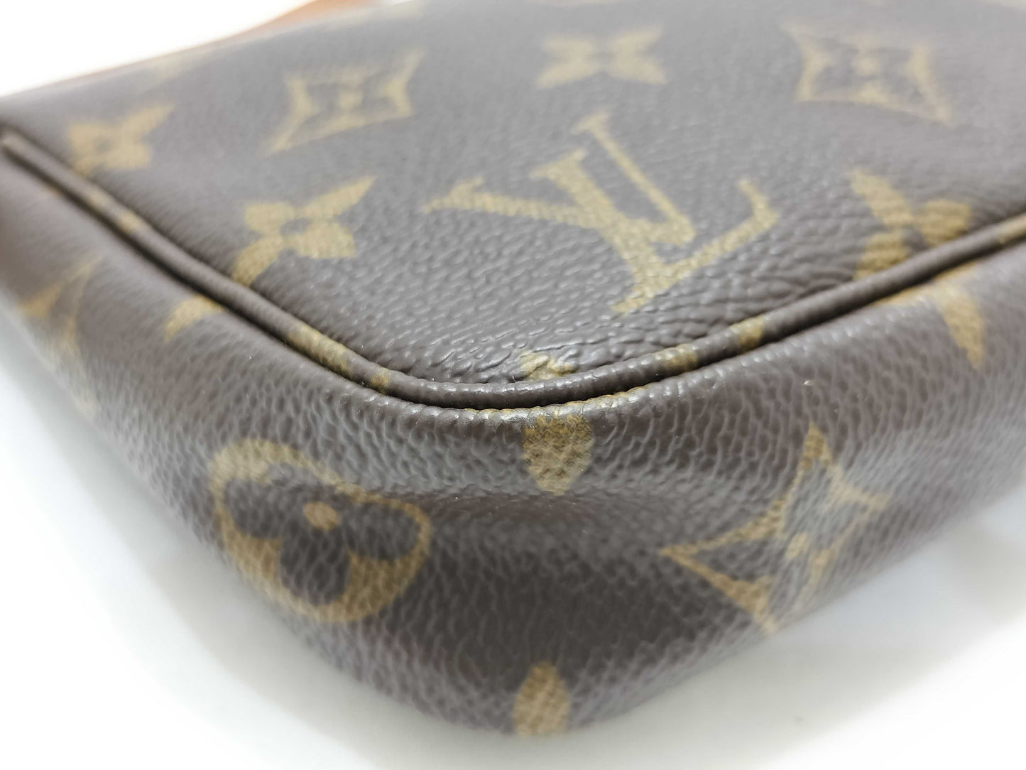 LOUIS VUITTON VI 1000 Monogram M40712 Pochette Accessoires Pouch